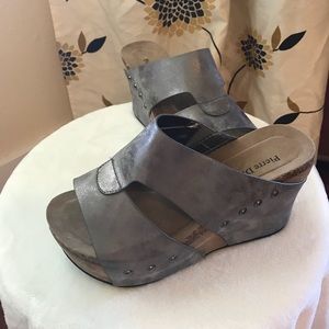 Pierre Dumas wedges